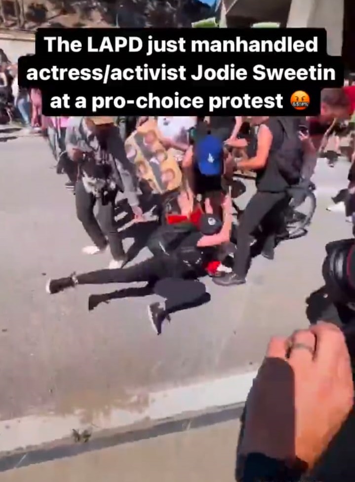 Jodie Sweetin got manhandled by LAPD following her Pro-Choice protest