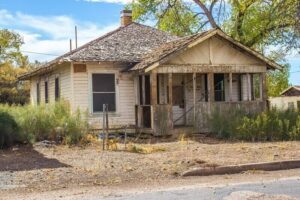 What You Need to Know About Condemned Houses in 2023